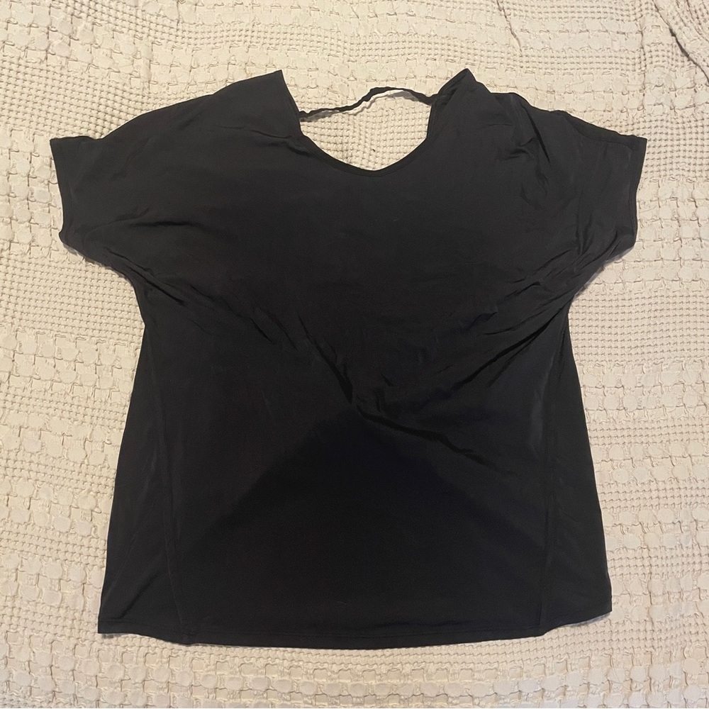 Women’s Lululemon Twist Back Top